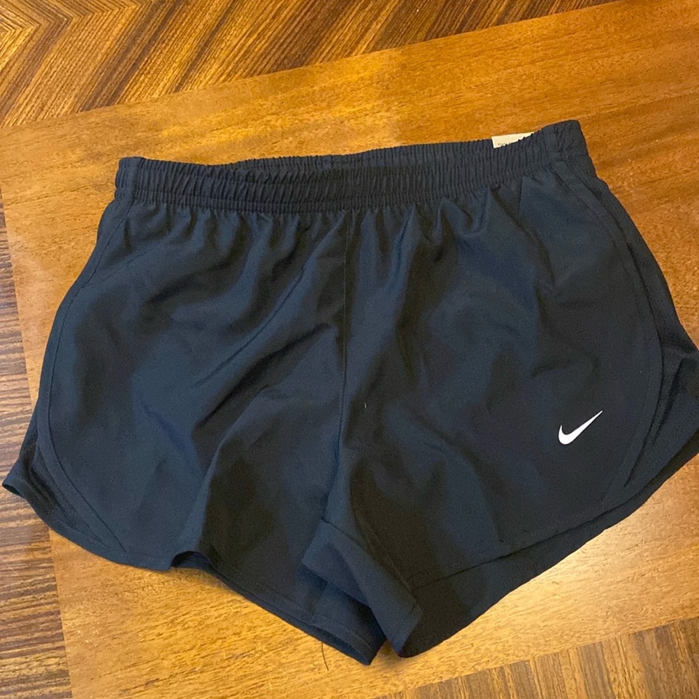 NWT Girl’s Nike Running Shorts-Size Medium